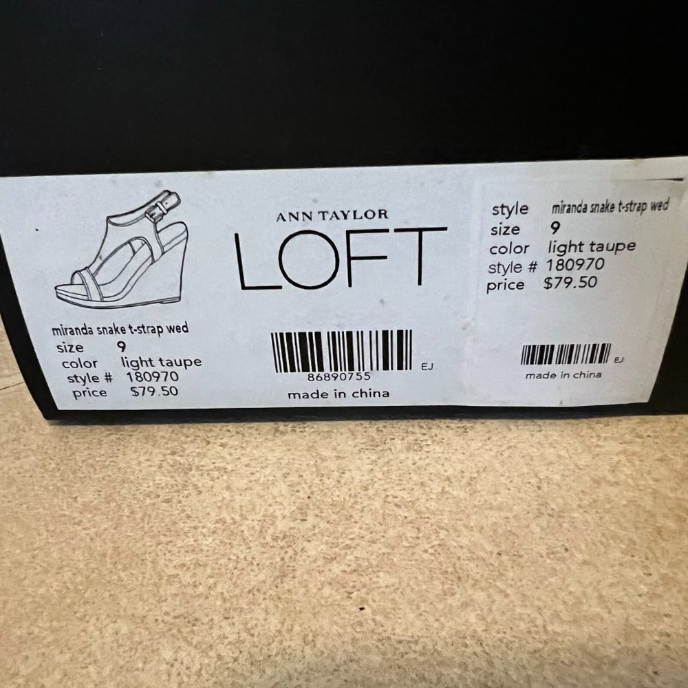 NWT! Loft Wedge Sandal, Taupe Reptile - Size 9 - Picture 3 of 5